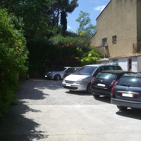Logis Hotel Du Midi Salon-de-Provence Bagian luar foto