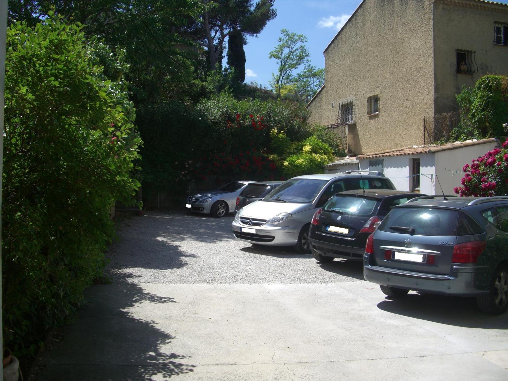 Logis Hotel Du Midi Salon-de-Provence Bagian luar foto