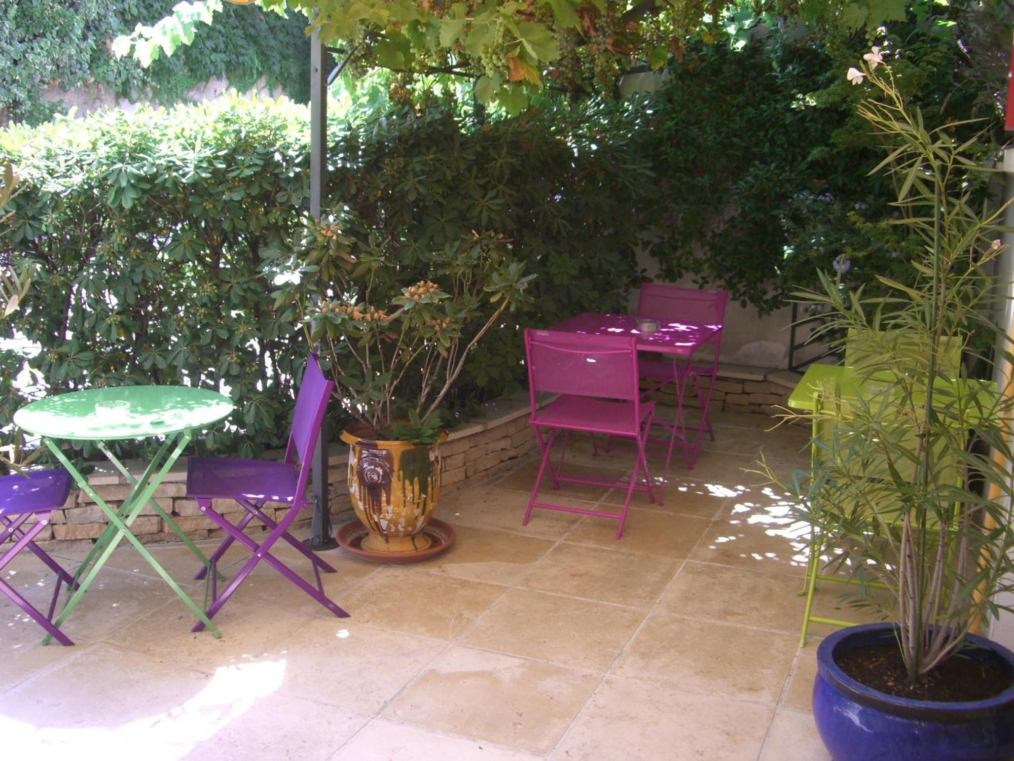 Logis Hotel Du Midi Salon-de-Provence Bagian luar foto
